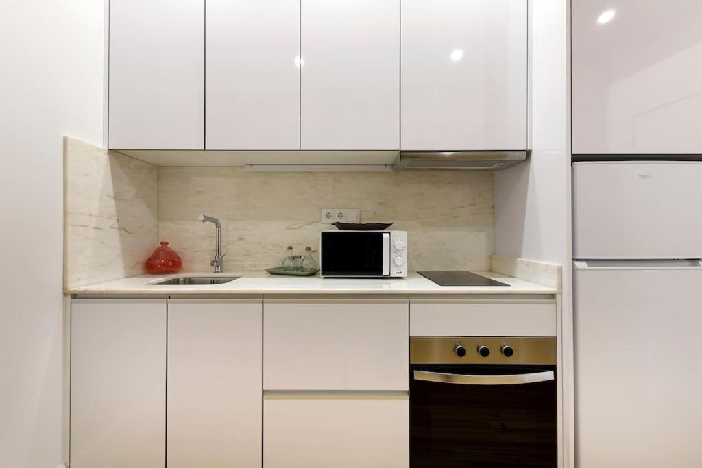 Oporto Lovely Apartment ภายนอก รูปภาพ