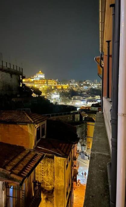 Oporto Lovely Apartment ภายนอก รูปภาพ