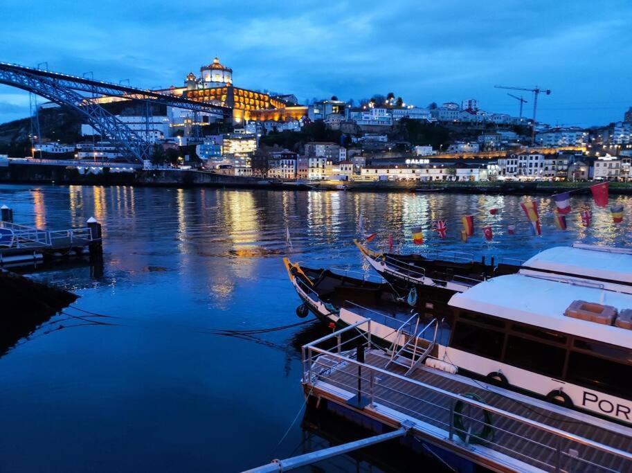 Oporto Lovely Apartment ภายนอก รูปภาพ